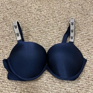 NWT Victoria’s Secret Bling Bombshell Bra 38C